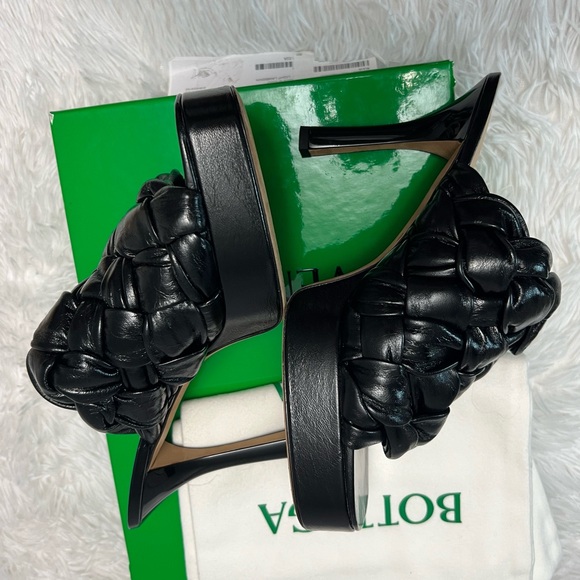 Bottega Veneta Ladies Intrecciato Board Weave Sandals - Picture 9 of 14